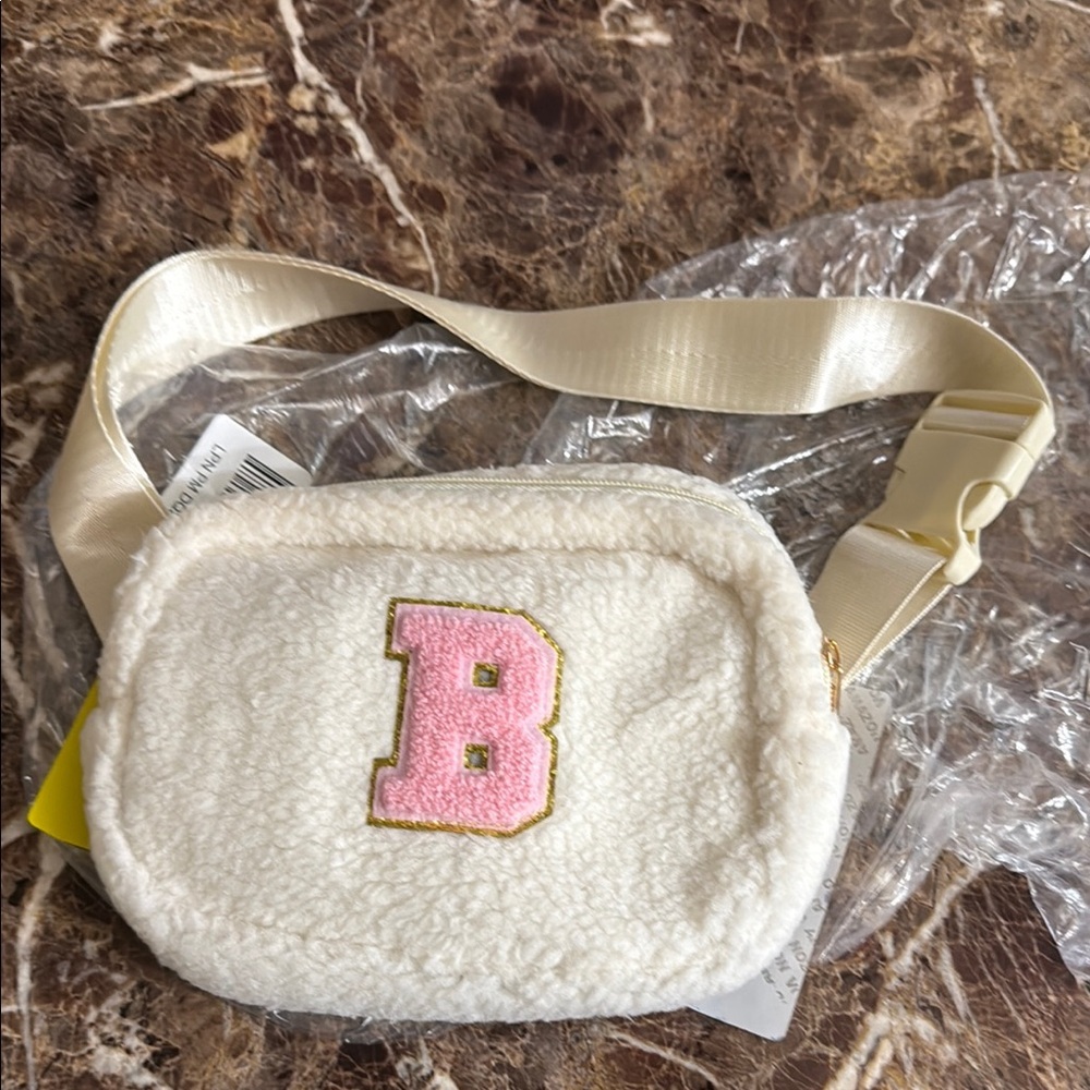 Cream Fuzzy Belt Bag with Pink Letter B - Picture 2 of 2